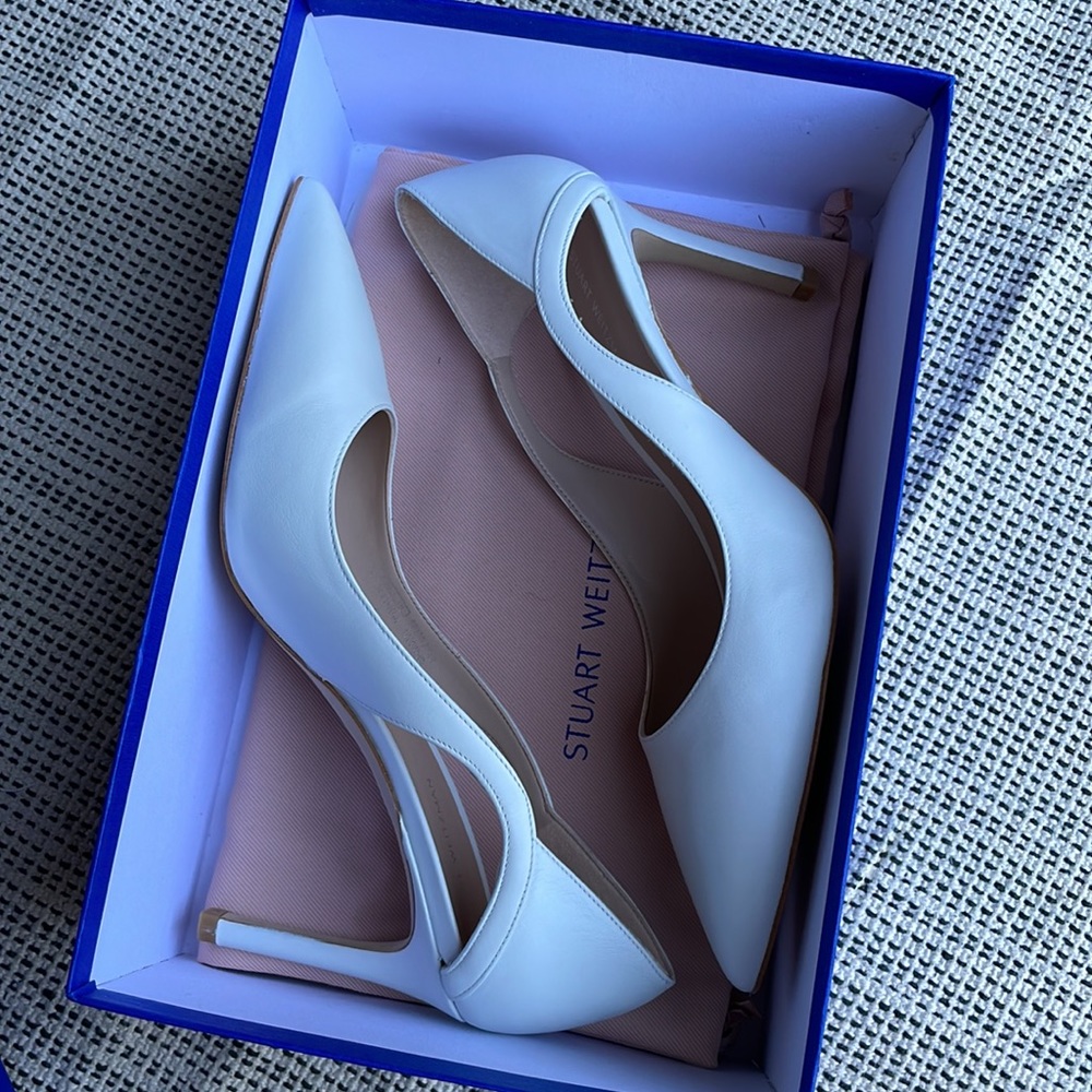 Stuart Weitzman Mariposa Cutout Pump